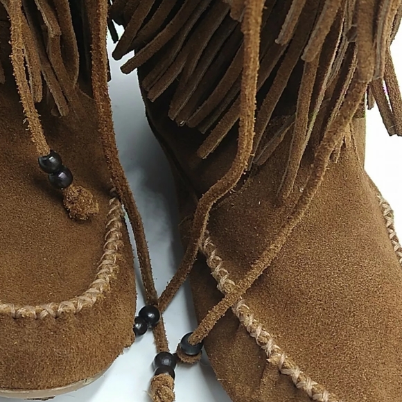 Minnetonka moccasins Double Fringe Ankle Booties, size 10 "SOLD" - Picture 3 of 11